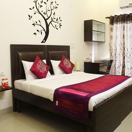 Oyo 2384 Hotel Epic Inn Gurgaon Exteriör bild