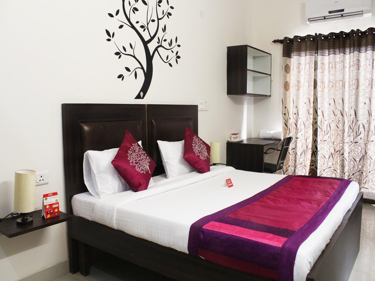 Oyo 2384 Hotel Epic Inn Gurgaon Exteriör bild