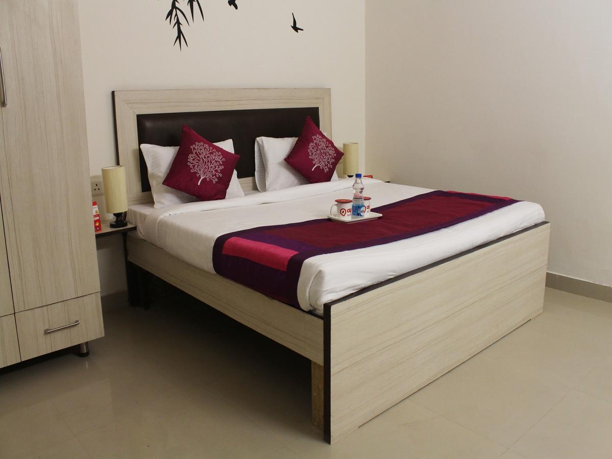 Oyo 2384 Hotel Epic Inn Gurgaon Exteriör bild