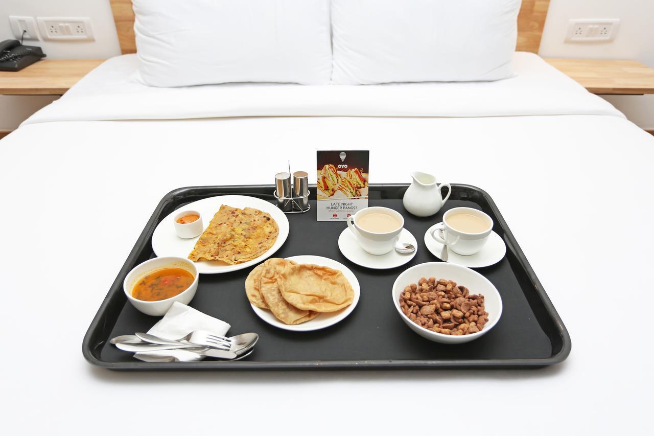 Oyo 2384 Hotel Epic Inn Gurgaon Exteriör bild